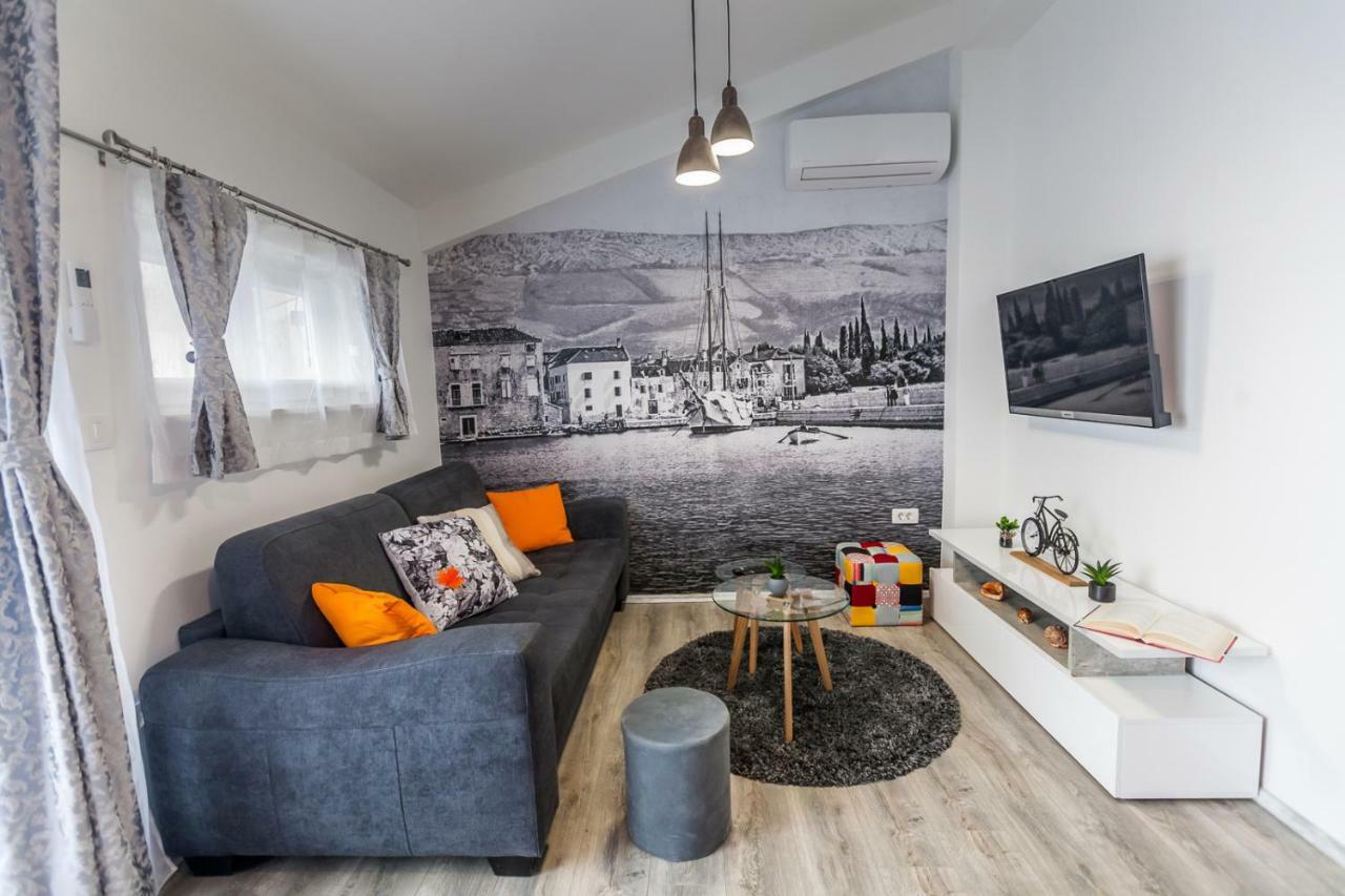 Apartments Mb Kastela Exterior photo